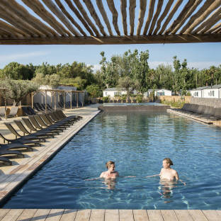 A Naturist Campsite With A Swimming Pool In The South Of France Le S Rignan Plage Nature